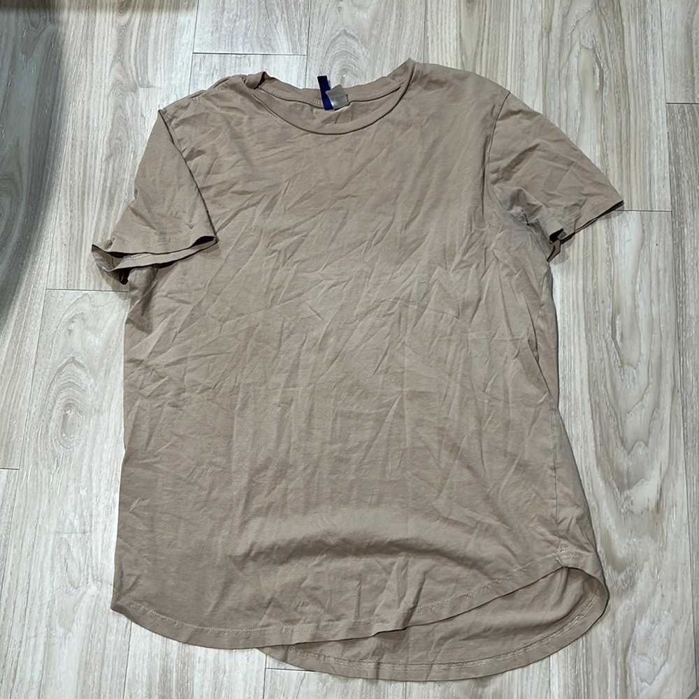 H&M men’s short sleeve basic shirt size L